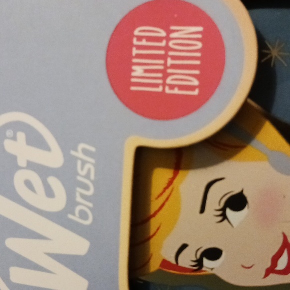 WETBRUSH ORIGINAL DETANGLER BRUSH LIMITED EDITION PRINCESS CINDERELLA - Picture 10 of 10